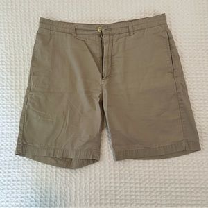 Vineyard Vines men’s shorts size 34